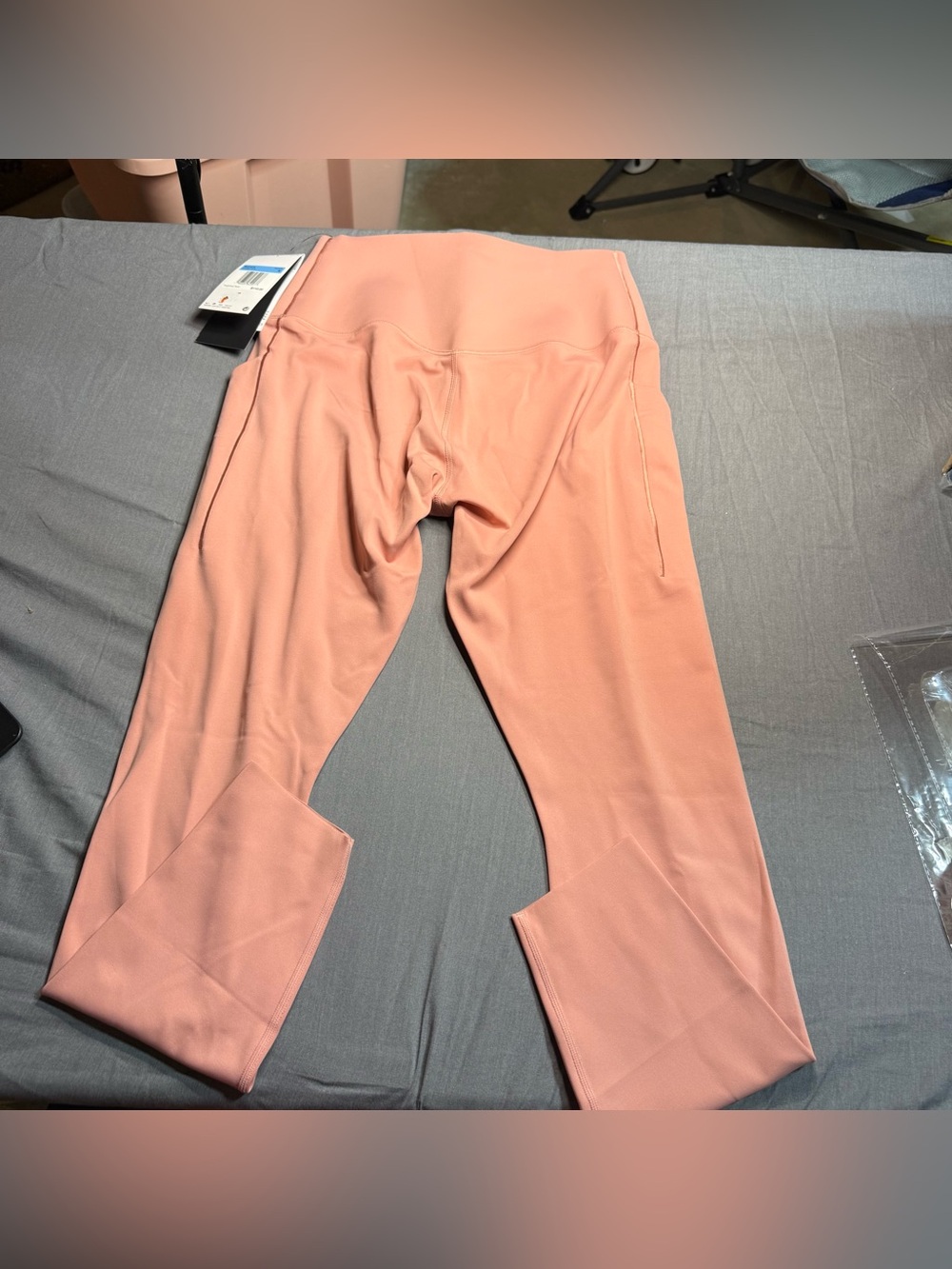 $110 RETAIL! Nike Women's Universa InfinaSmooth Pink High-Waist Capri Leggings - Picture 5 of 7